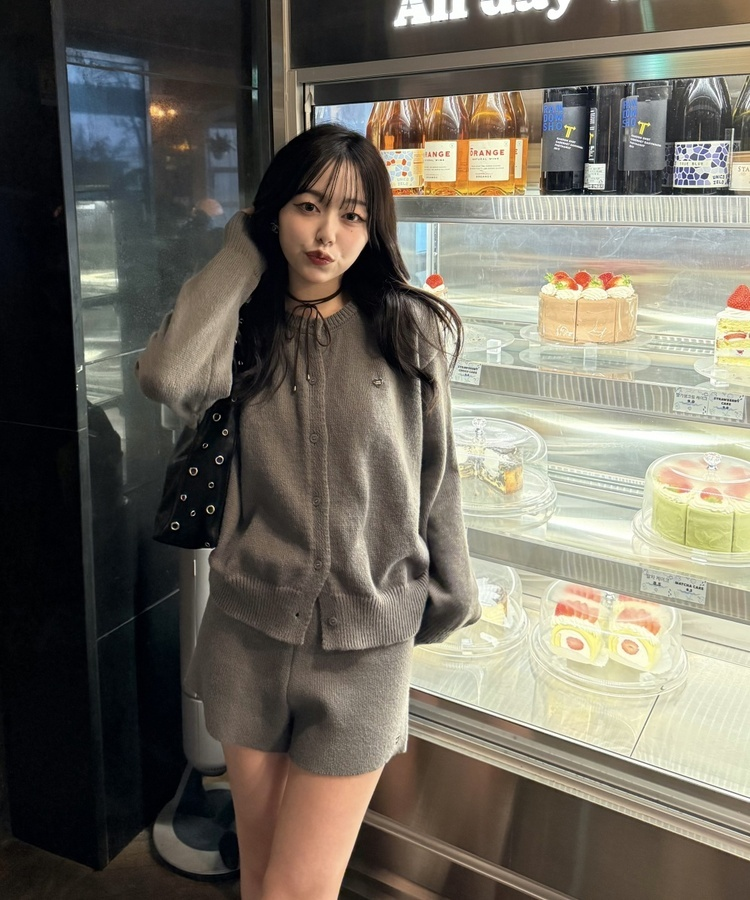 【✔기획】라운트 니트 가디건 숏팬츠 세트 먹색