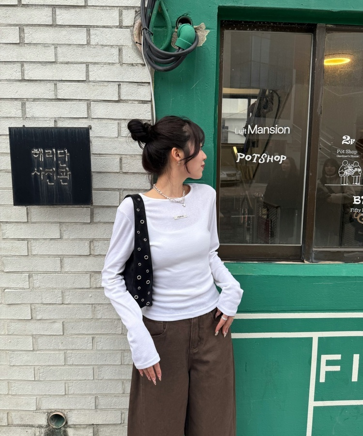 【✔기획】라운드 슬림 베이직 긴팔 티셔츠 화이트