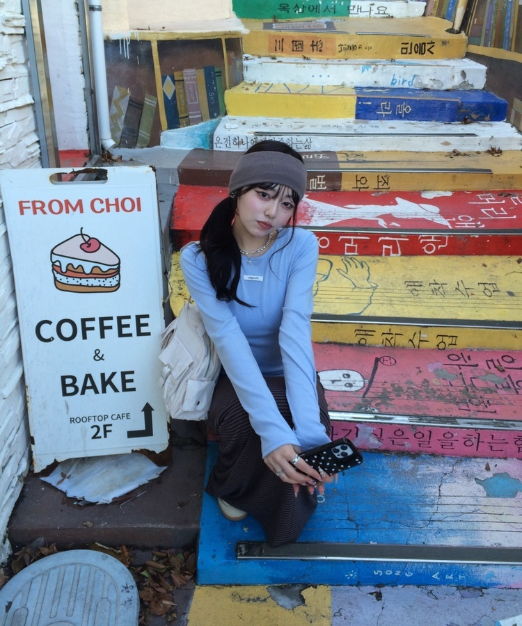 【✔기획】라운드 슬림 베이직 긴팔 티셔츠 소라