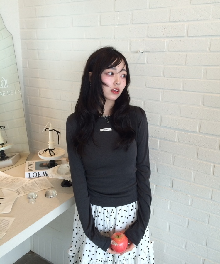 【✔기획】라운드 슬림 베이직 긴팔 티셔츠 먹색