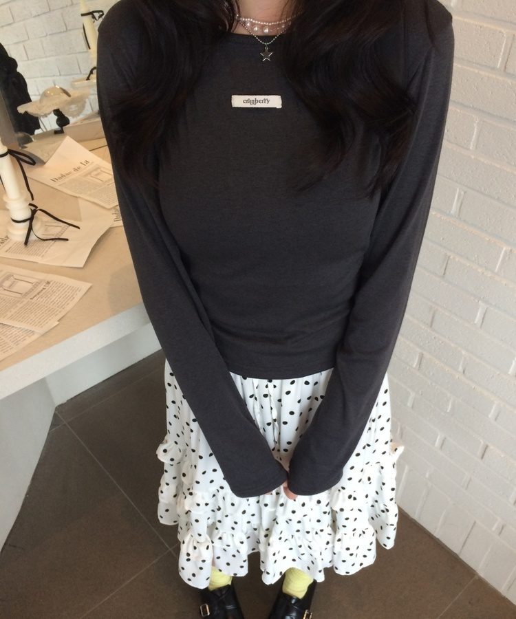 【✔기획】라운드 슬림 베이직 긴팔 티셔츠 먹색