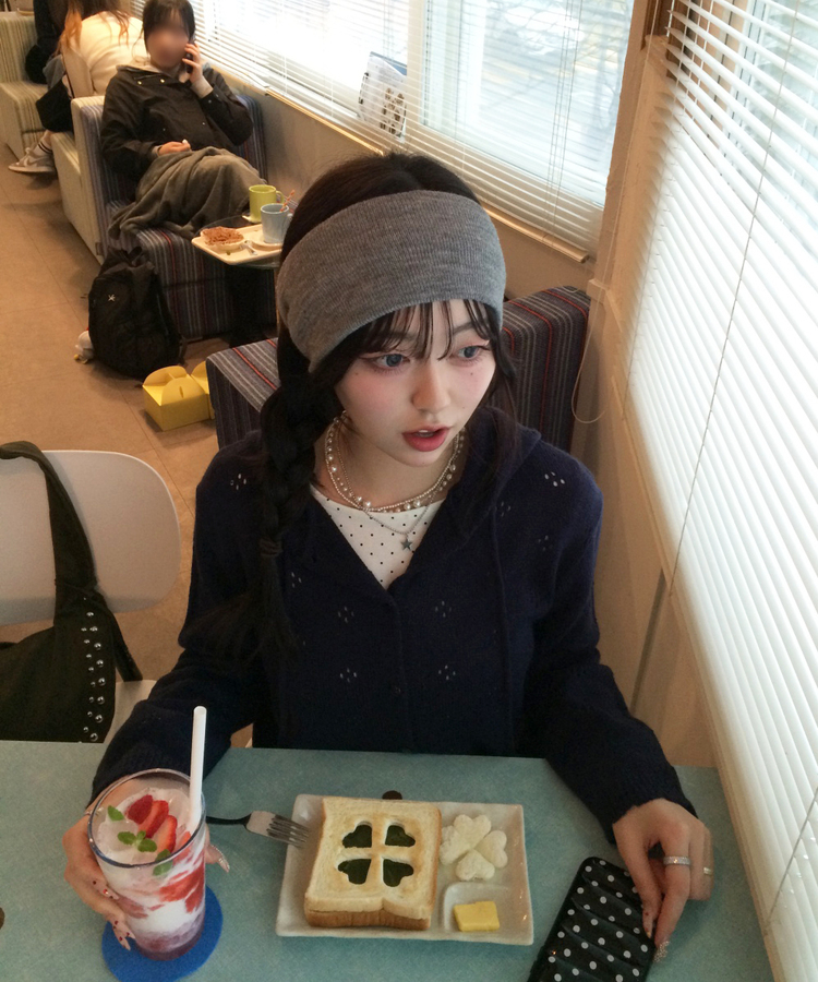 【✔기획】스카시 펀칭 후드 가디건 네이비