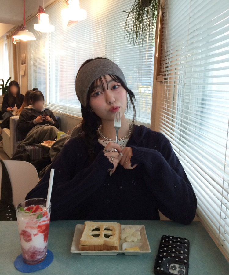 【✔기획】스카시 펀칭 후드 가디건 네이비