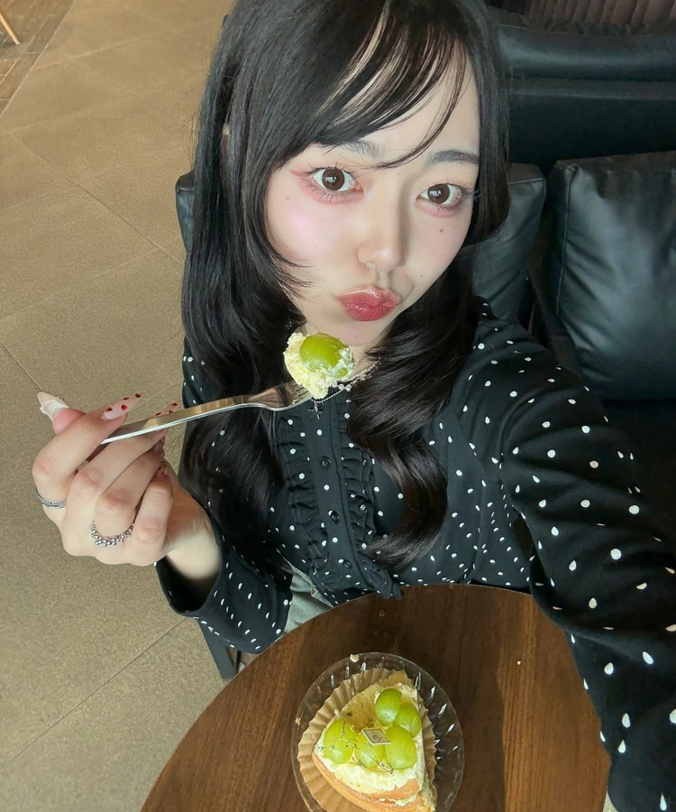 【✔기획】도트 프릴 가디건 블랙