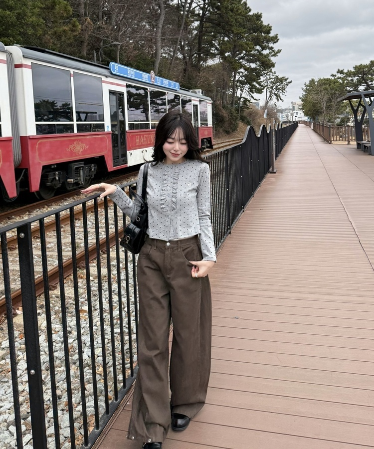 【✔기획】도트 프릴 가디건 그레이