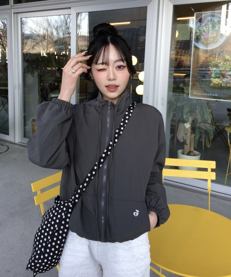 【✔기획】하이넥 리본 스트링 집업 먹색