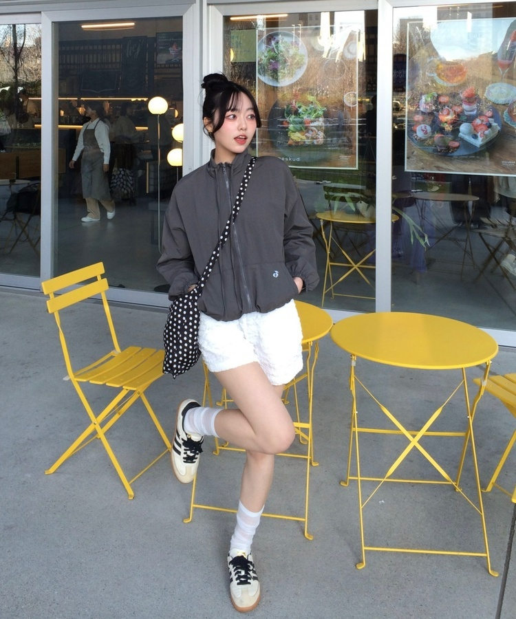 【✔기획】하이넥 리본 스트링 집업 먹색