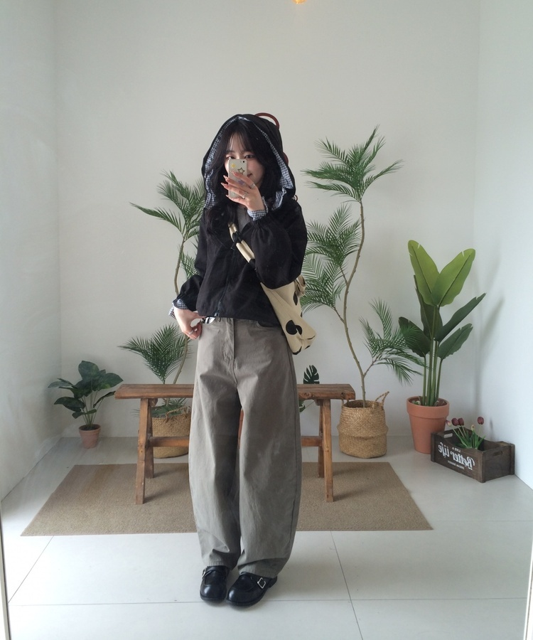 체크 포인트 후드 점퍼 블랙