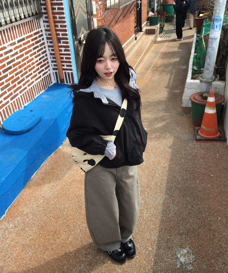 체크 포인트 후드 점퍼 블랙