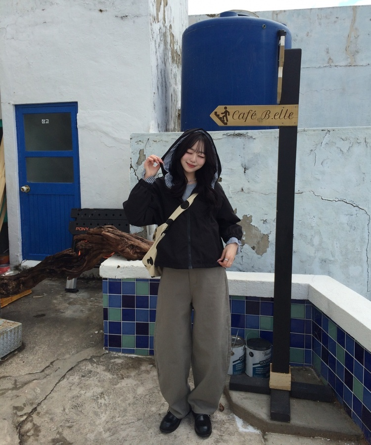 체크 포인트 후드 점퍼 블랙