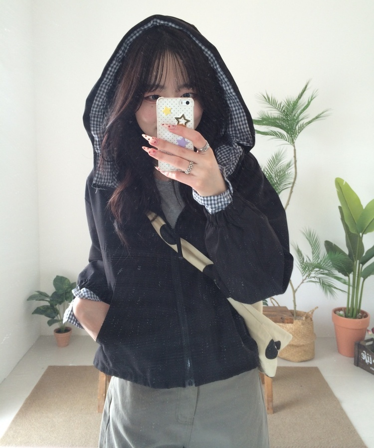 체크 포인트 후드 점퍼 블랙