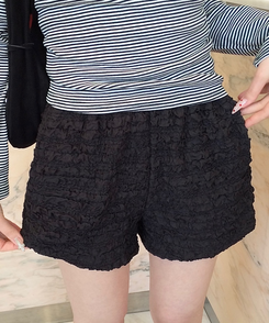 フリルショートパンツ BLACK