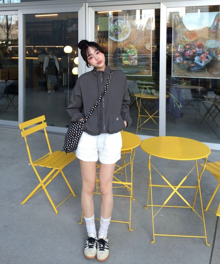 벌룬 프릴 숏팬츠 화이트