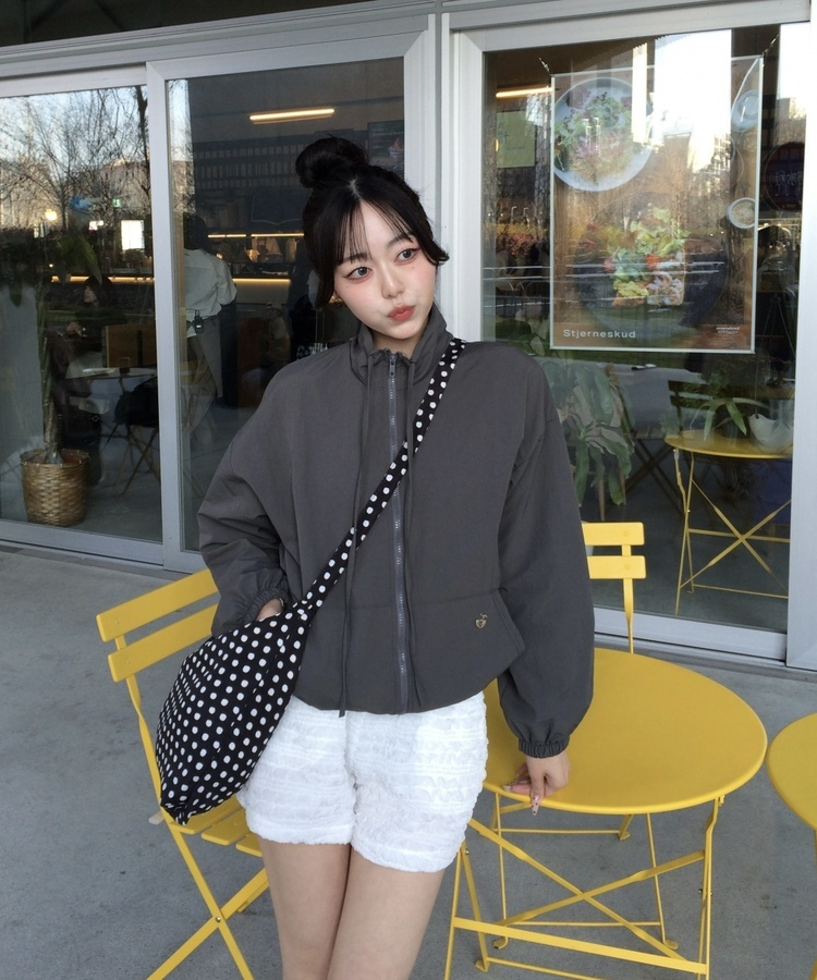 벌룬 프릴 숏팬츠 화이트