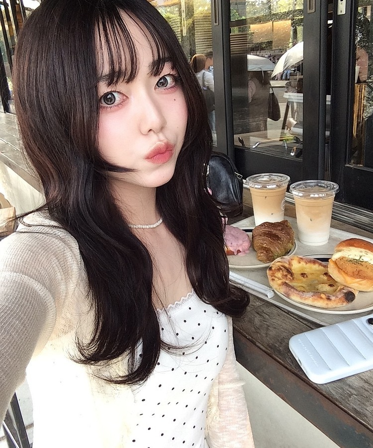 도트 레이스 캡 내장 나시 화이트