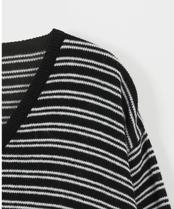 ストライプVネックTシャツ(8color)