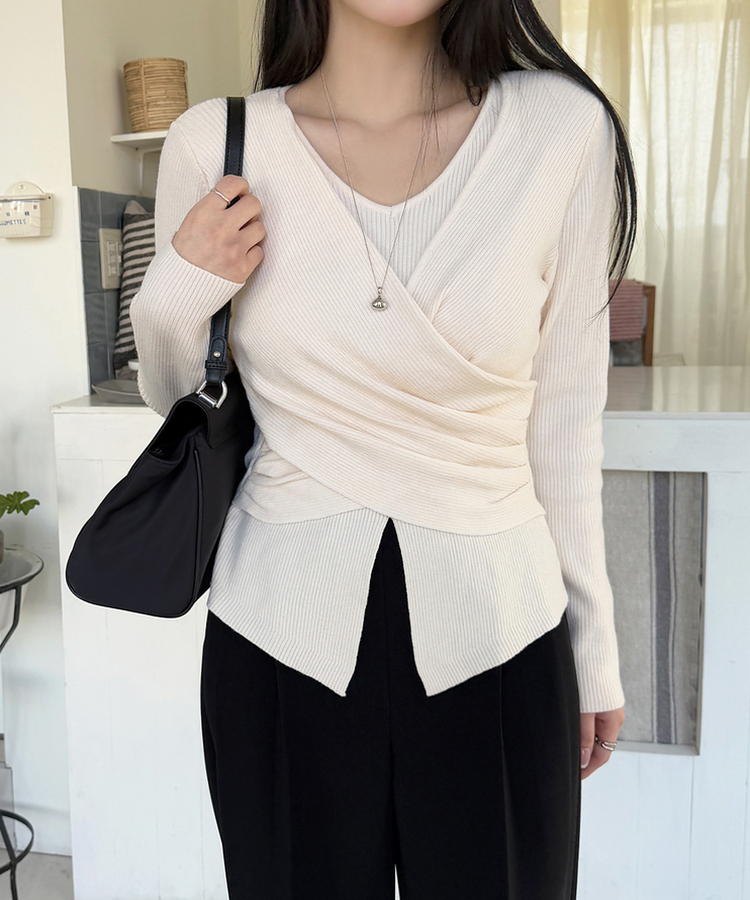 シャーリングラップドレープVニット CREAM