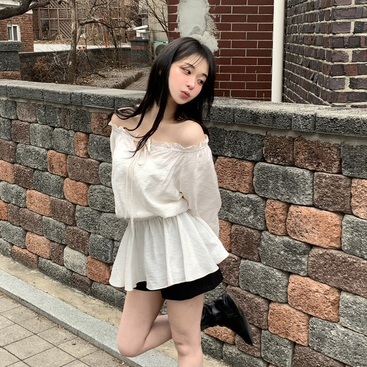 フリルオフショルダーウエストシェイプ長袖ブラウス IVORY