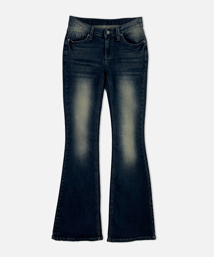 ウォッシュスリムブーツカットデニムパンツ