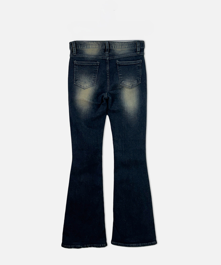 ウォッシュスリムブーツカットデニムパンツ