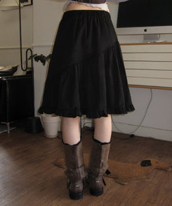 フリルミディバンディングスカート BLACK