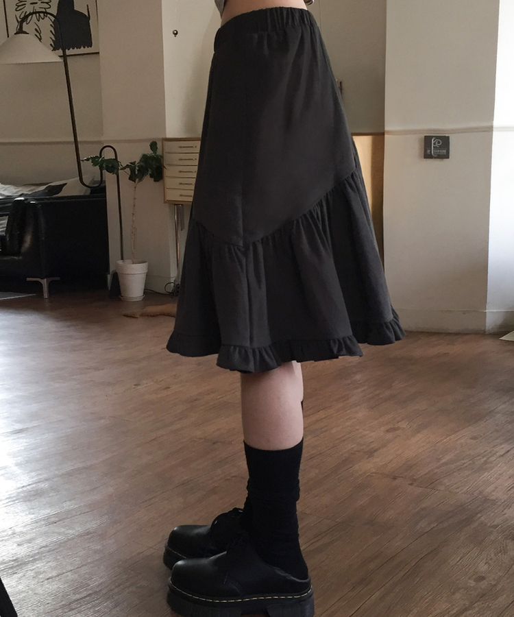 フリルミディバンディングスカート CHARCOAL