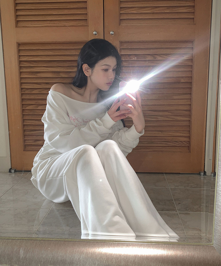 レタリングワンショルダートレーナー IVORY