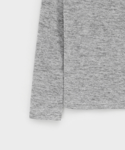 オフショルダーボタン長袖Tシャツ