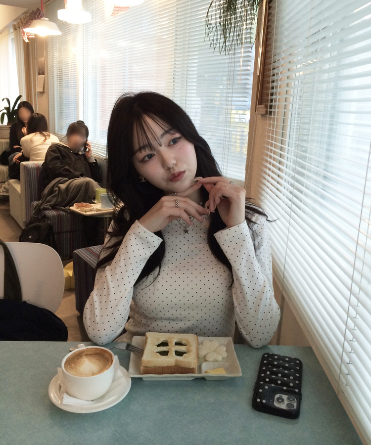 【❤️MADE】도트 프릴 긴팔 티셔츠 화이트