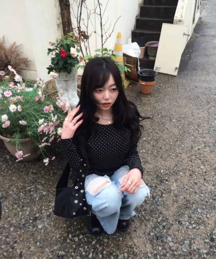 【❤️MADE】도트 프릴 긴팔 티셔츠 블랙