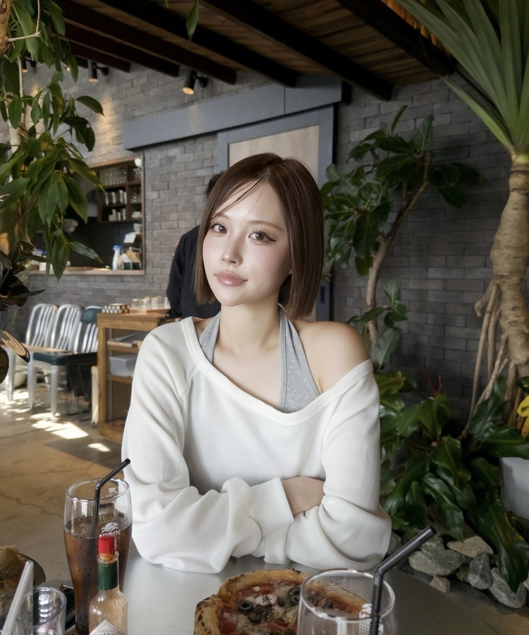 언발 홀터넥 레이어드 탑 화이트