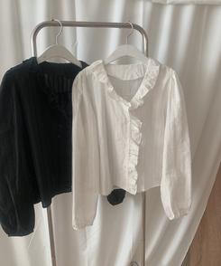 フリルVネックブラウス