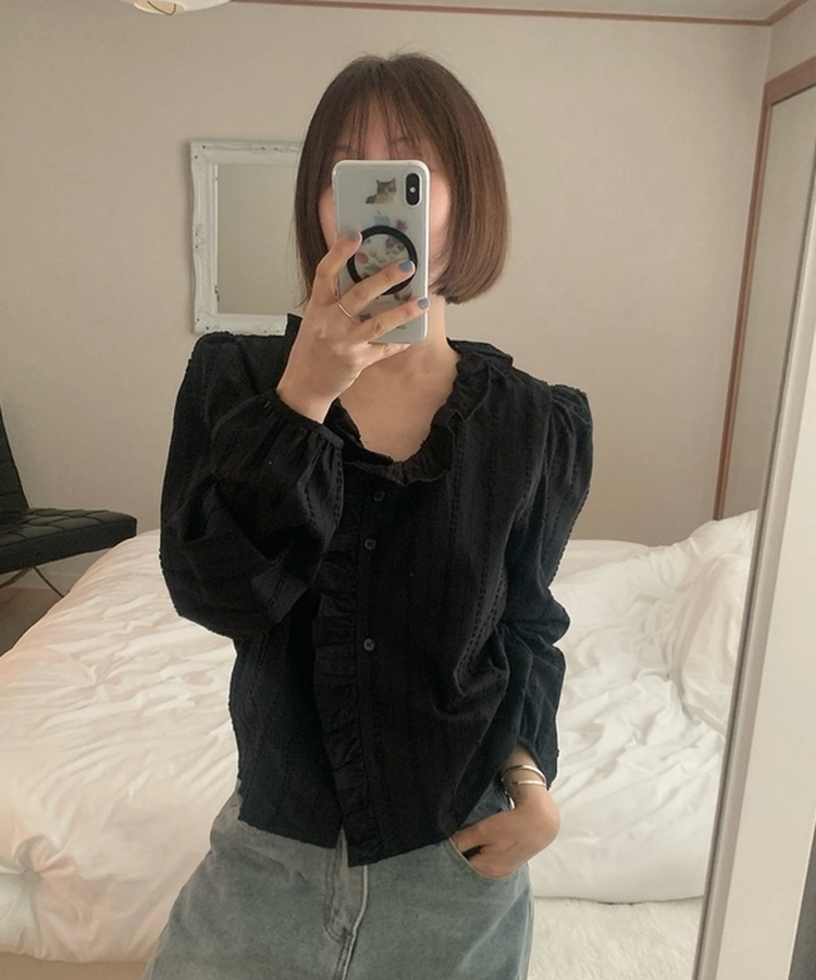 フリルVネックブラウス BLACK