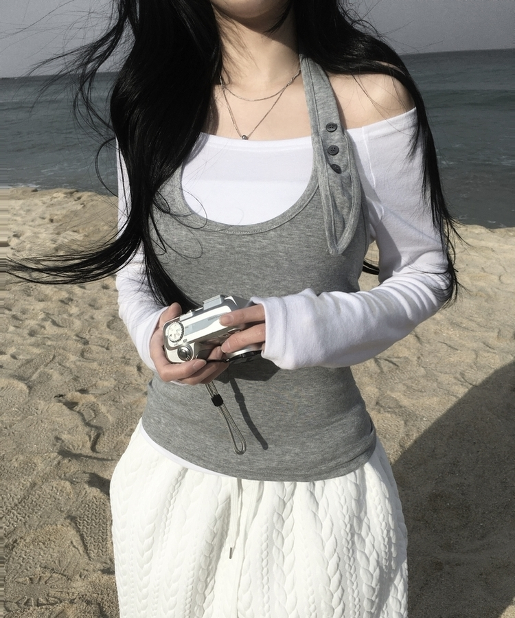 【SET】ボタンホルターキャミソール オフ長袖Tシャツ GRAY + IVORY