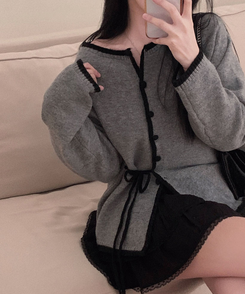 사랑스러운 포인트바닐라 리본 스트랩 루즈핏 배색 니트 가디건 차콜