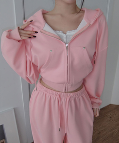 【SET】エンミルクロップバッグレタリングリベットフードジップアップバンディングワイドトレーニングパンツ PINK