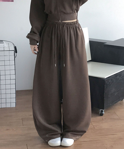 【SET】エンミルクロップバッグレタリングリベットフードジップアップバンディングワイドトレーニングパンツ BROWN