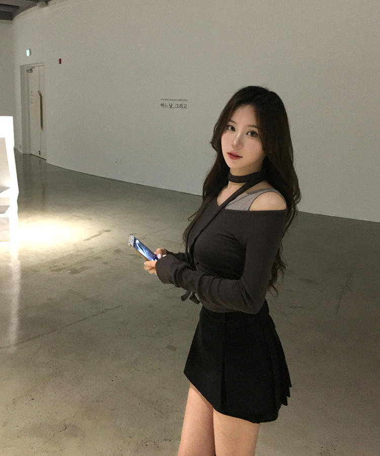 バイカラーレイヤードスリム長袖Tシャツ BROWN