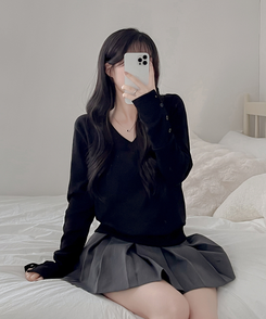 ボタンVネック長袖Tシャツ BLACK