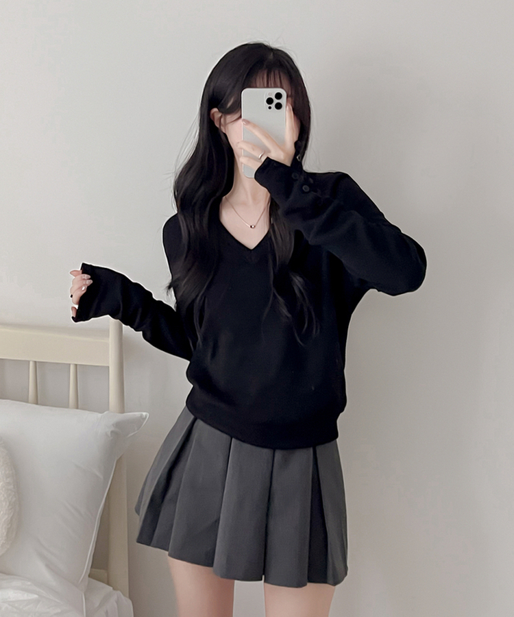 ボタンVネック長袖Tシャツ BLACK