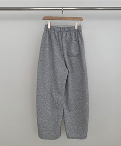 ベルトループ付きスウェットパンツ