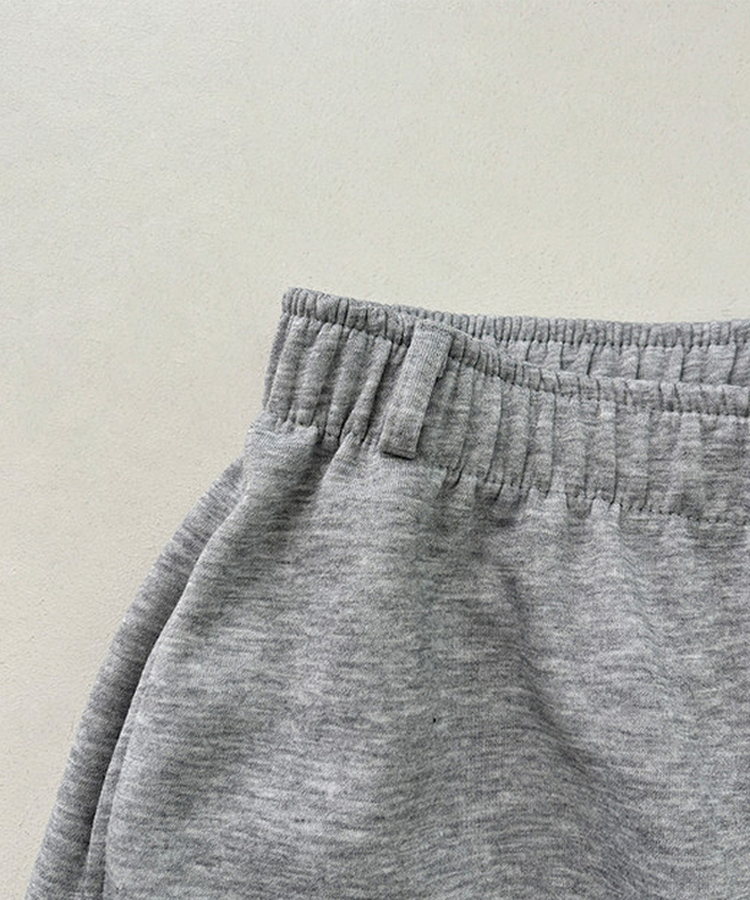 ベルトループ付きスウェットパンツ