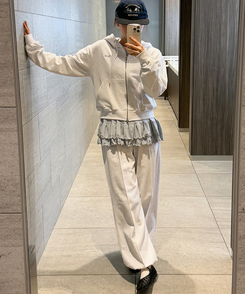 レタリング刺繍フードジップアップ WHITE MELANGE