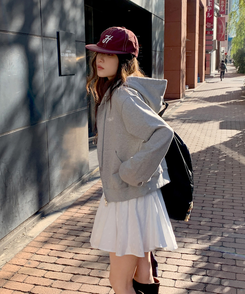 レタリング刺繍フードジップアップ GREY