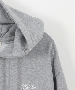 レタリング刺繍フードジップアップ