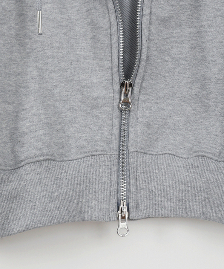 レタリング刺繍フードジップアップ