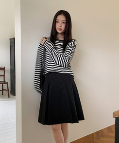 ラウンドストライプトップス BLACK