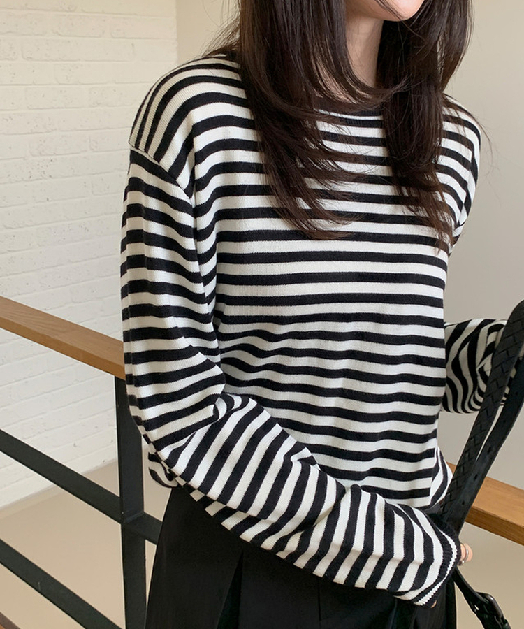 ラウンドストライプトップス BLACK