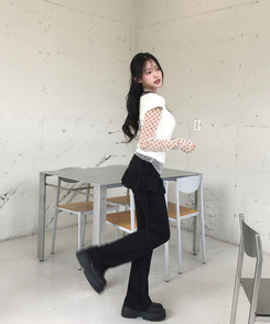 フリルスカートレイヤードブーツカットパンツ BLACK