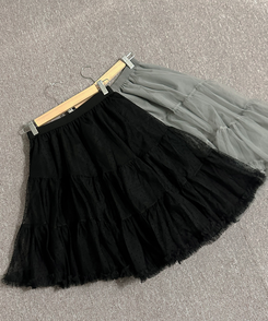 アンバランスレースティアードミディスカート